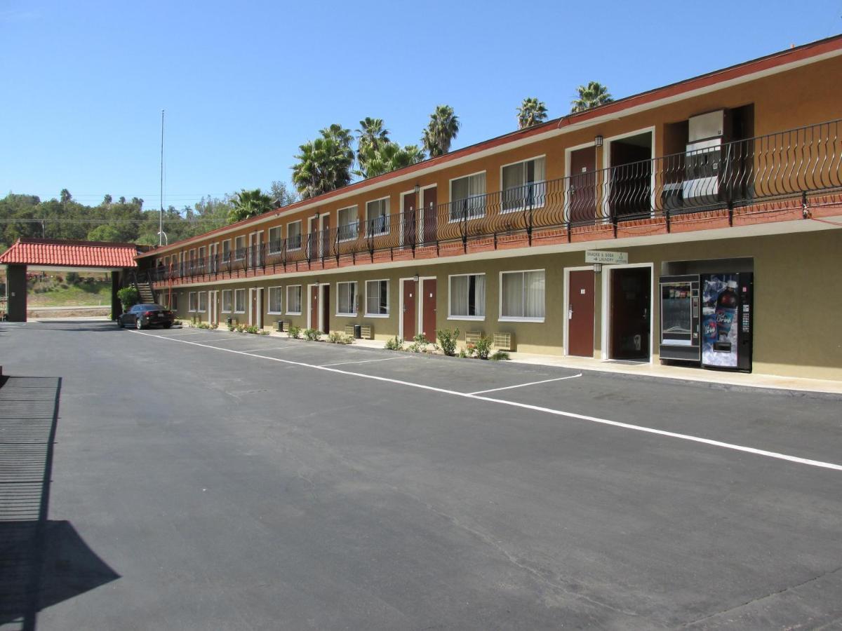 Escondido Lodge Exterior photo